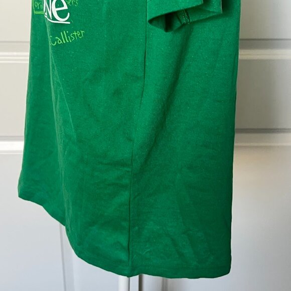 NWT Home Alone Short Sleeve Christmas Holiday Shirt Size Large NEW - Picture 7 of 11